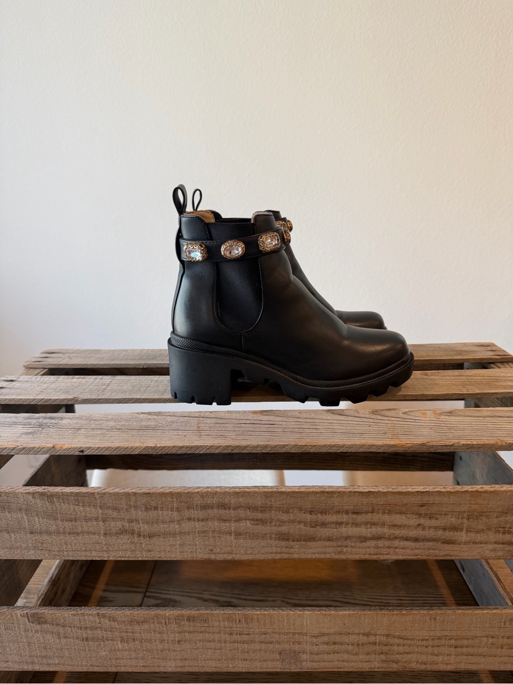 Steve Madden Black Rhinestone Chelsea Lug Sole Ankle Boots Women’s